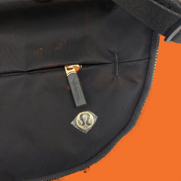 Lululemon All Night Festival Bag 2L - Picture 5 of 5